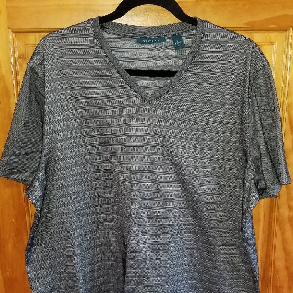 Perry Ellis Tshirt